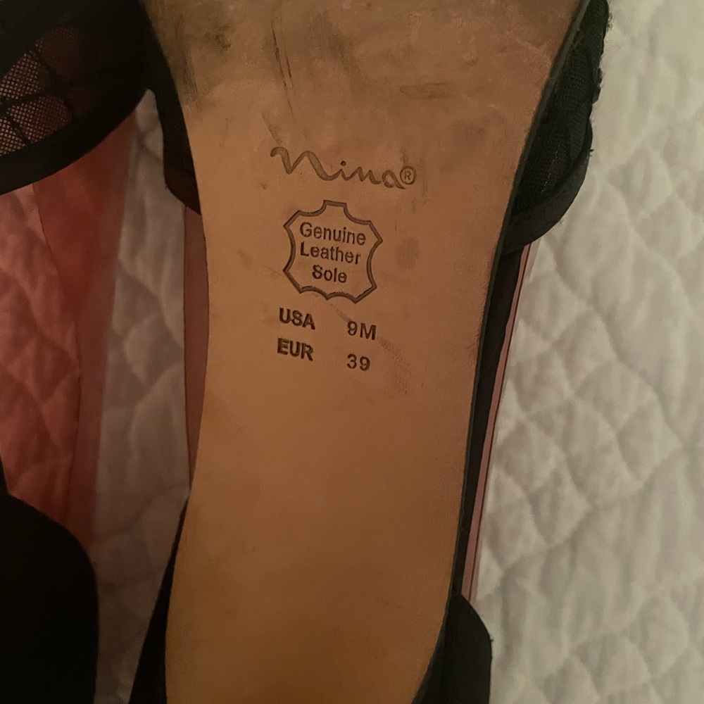 Dressy black Nina shoes with mesh. Size 9M - Picture 3 of 4